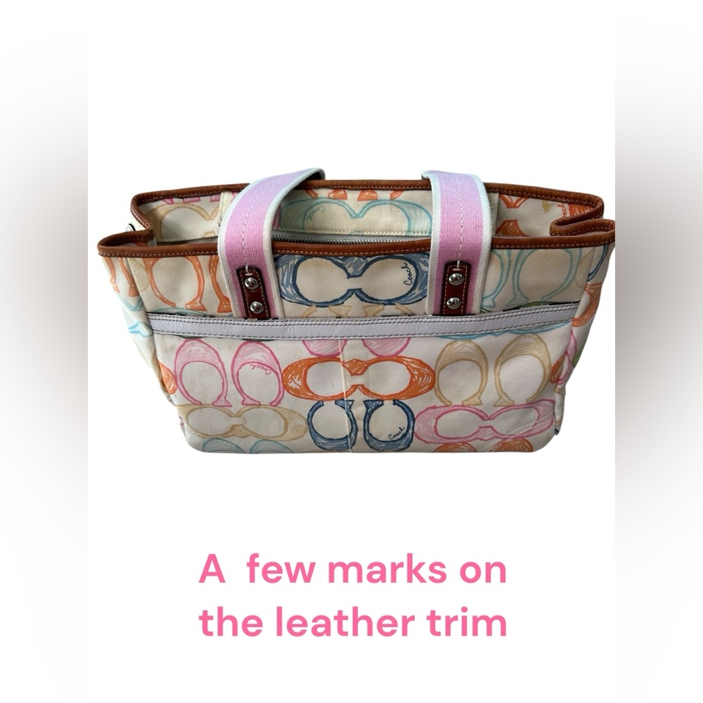 Coach Vintage Hampton Scribble Multicolor Signature Tote with Pink Handles 
2007 - Picture 16 of 17